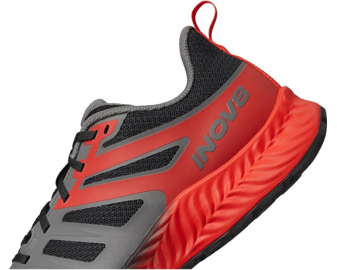 Трейловые кроссовки INOV8 TrailFly с подошвой Graphene Grip