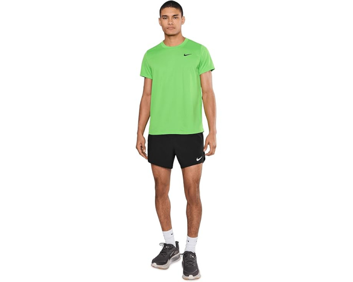 Беговые шорты Nike Dri-FIT Stride 2-в-1 5 дюймов (12.7 см) с защищенным карманом