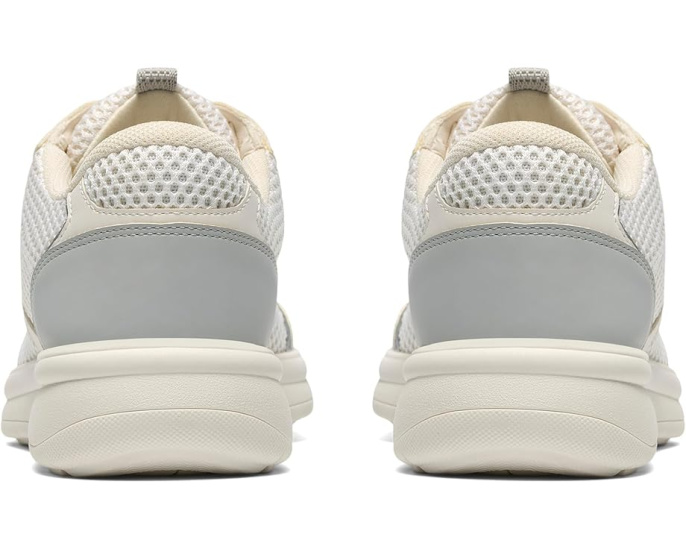 Кроссовки Clarks Ezrinn Tie с легкой конструкцией