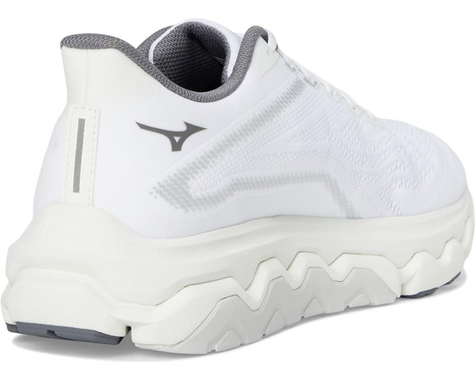 Беговые кроссовки Mizuno Wave Horizon 8 с технологией ENERZY NXT