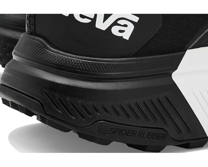 Кроссовки Hurricane Trailsetter от Teva с переработанным верхом и системой W Strapping