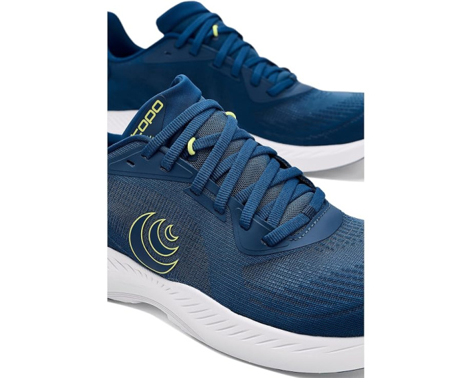 Легкие кроссовки Topo Athletic Fli-Lyte 6 с мидсолем ZipFoam и анатомическим мыском
