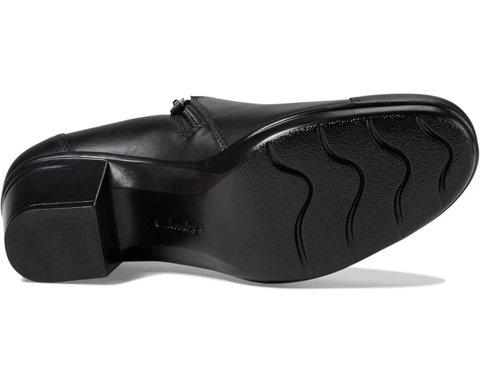 Ботильоны Clarks Emslie Warren на каблуке с декоративной металлической фурнитурой