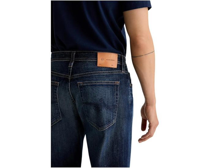 Джинсы AG Jeans Graduate Tailored Leg в цвете 4 Years Martel