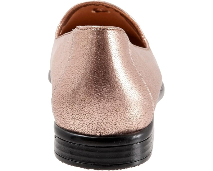 Лоферы Trotters Liz Tassel с миндалевидным носком и кисточкой