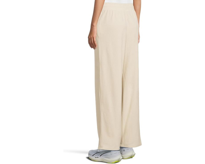 Puma Штаны Essentials Elevated Velour Ribbed прямого кроя из велюра