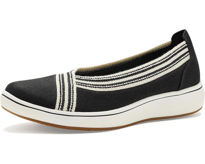 Слипоны Breezesky Air от Clarks с эластичными вставками и стелькой Cloudsteppers