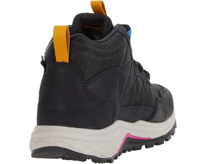 Teva Ridgeview Mid ботинки на мембране и подошве Vibram