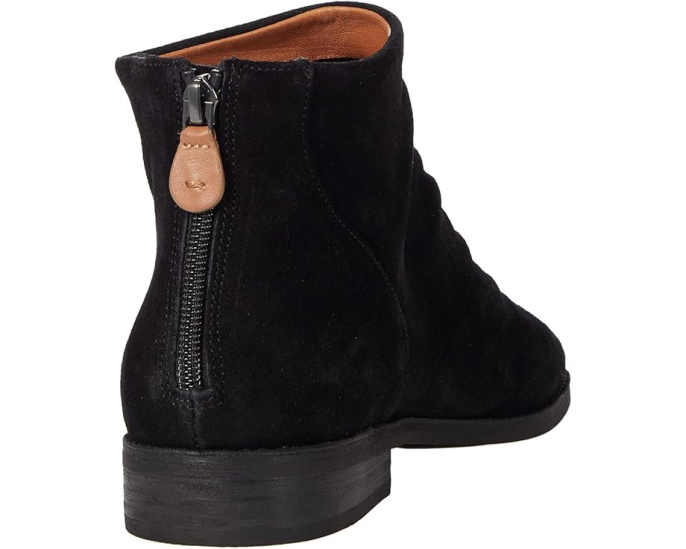 Ботильоны Emma Zip Bootie с круглым носком и молнией от Gentle Souls by Kenneth Cole