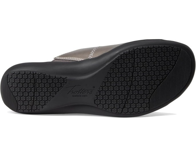 Кожаные босоножки Trotters Ruthie Stitch на липучках