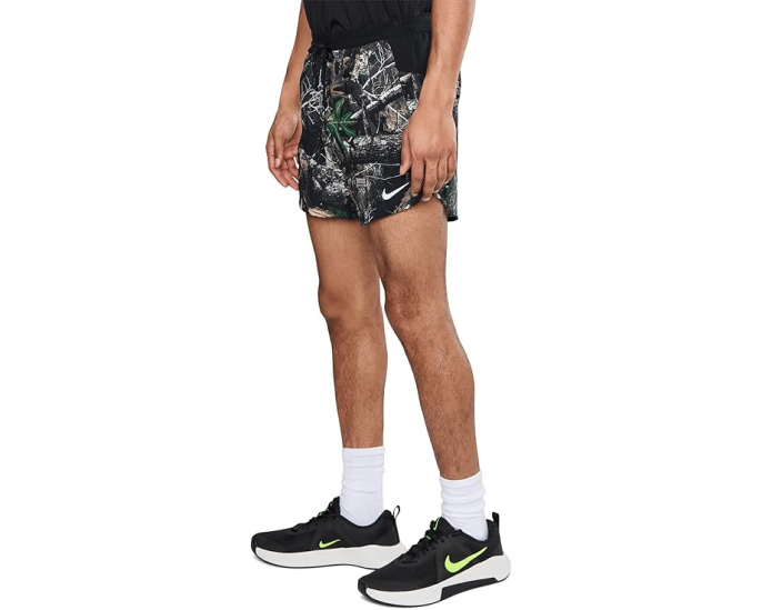 Шорты Nike Stride Dri-FIT 5 дюймов для бега с встроенными трусами