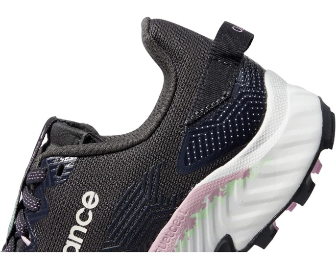 Кроссовки New Balance FuelCell Summit Unknown v4