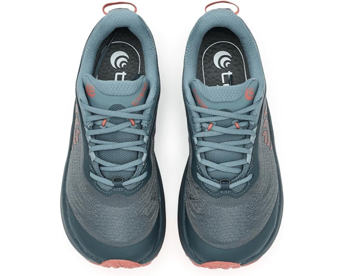 Трейловые кроссовки Pursuit 3 Topo Athletic с 0-перепадом