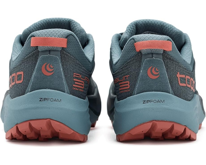 Трейловые кроссовки Pursuit 3 Topo Athletic с 0-перепадом