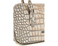 Сумка Jennifer от Brahmin с горизонтальным силуэтом