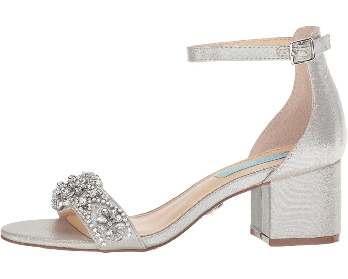 Босоножки Mel от Blue by Betsey Johnson на платформе с квадратным каблуком и стразами
