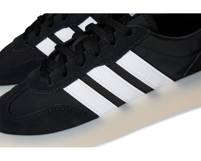 Кроссовки Barreda Decode для подростков от adidas с верхом из нейлона и замши