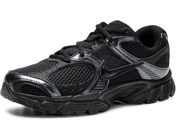 Кроссовки Nike V5 RNR с массивной пеной и ретро-дизайном