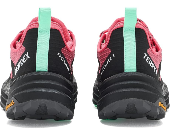 Треккинговые кроссовки Adidas Terrex Freehiker 3 Low с мембраной GORE-TEX®