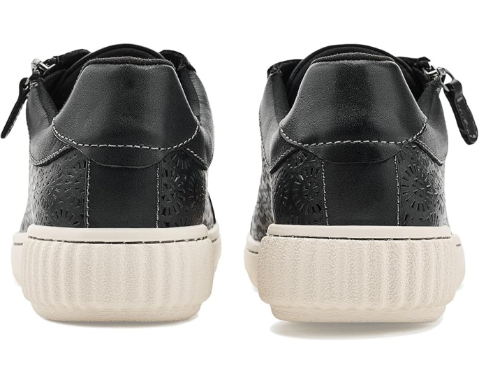 Ботинки Caroline Rio от Clarks с лазерной перфорацией и боковой молнией