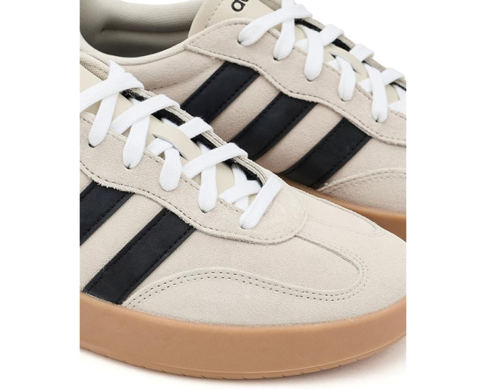 Кроссовки Adidas Barreda с классическим Т-образным носком