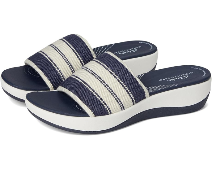 Сандалии Clarks Arla Hollis из коллекции Cloudsteppers на подошве из ЭВА
