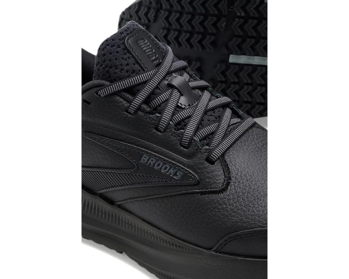 Кроссовки Brooks Ghost Max Slip Resistant