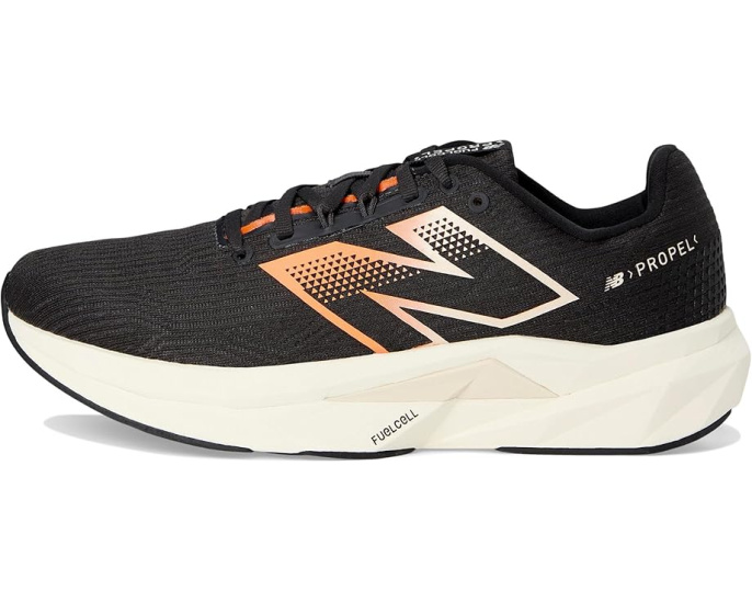 Беговые кроссовки New Balance FuelCell Propel v5 с пластиной из ТПУ