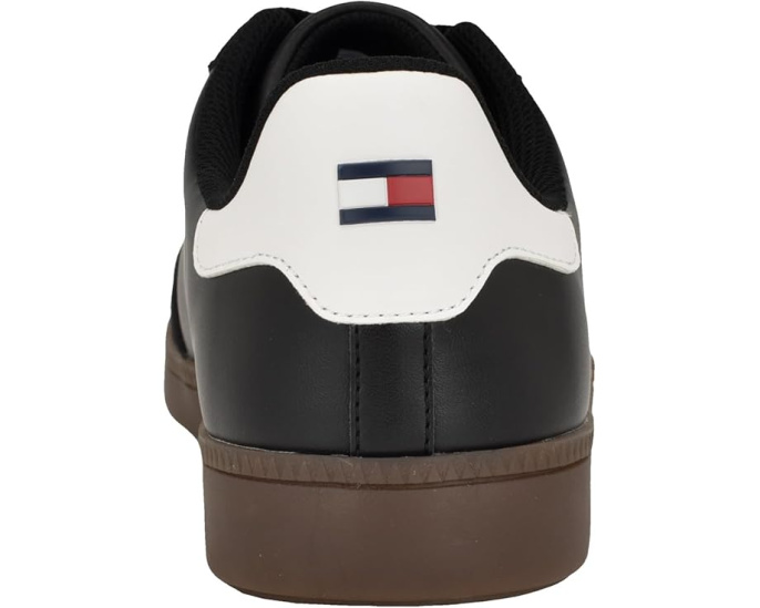 Кроссовки Berge от Tommy Hilfiger с памятью формы и переработанными материалами