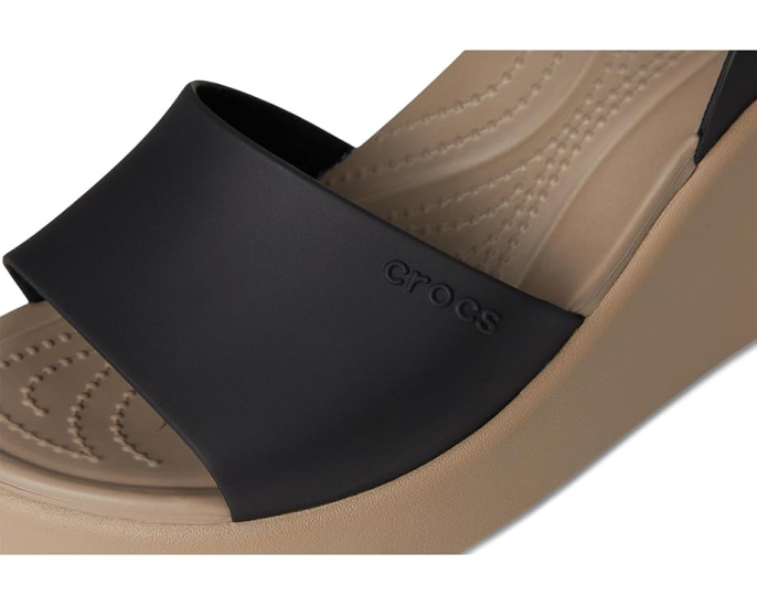 Crocs Сандалии Brooklyn Ankle Strap Wedges с регулируемой лямкой на щиколотке