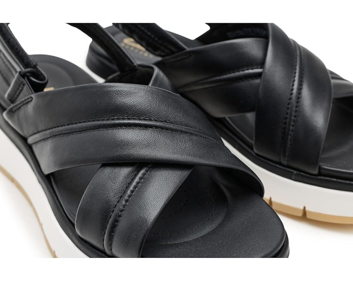 Сандалии Clarks Tuscan Cross с ремешками и гибкой подошвой ЭВА
