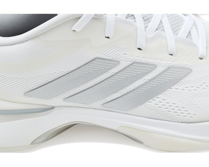 Теннисные кроссовки adidas Avacourt 3 для игры на корте