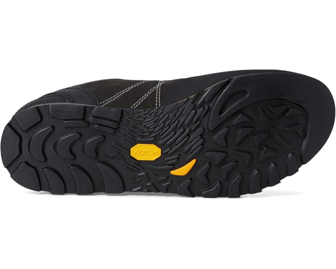 Трекинговые кроссовки Scarpa Crux из переработанных материалов