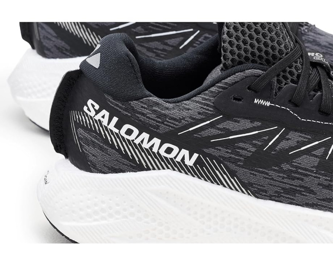 Беговые кроссовки Salomon Aero Glide 4 с бесшовным верхом