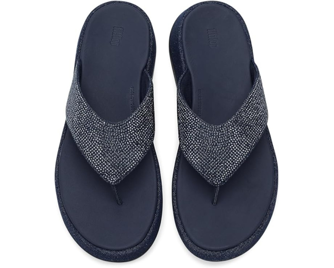 Сандалии FitFlop F Mode Toe Post из денима с кристаллами Hotfix