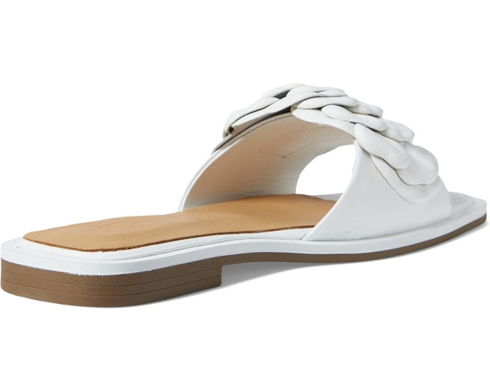 Сандалии Domonique от Spring Step белые с молдабэл цветком