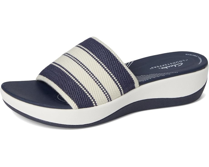 Сандалии Clarks Arla Hollis из коллекции Cloudsteppers на подошве из ЭВА