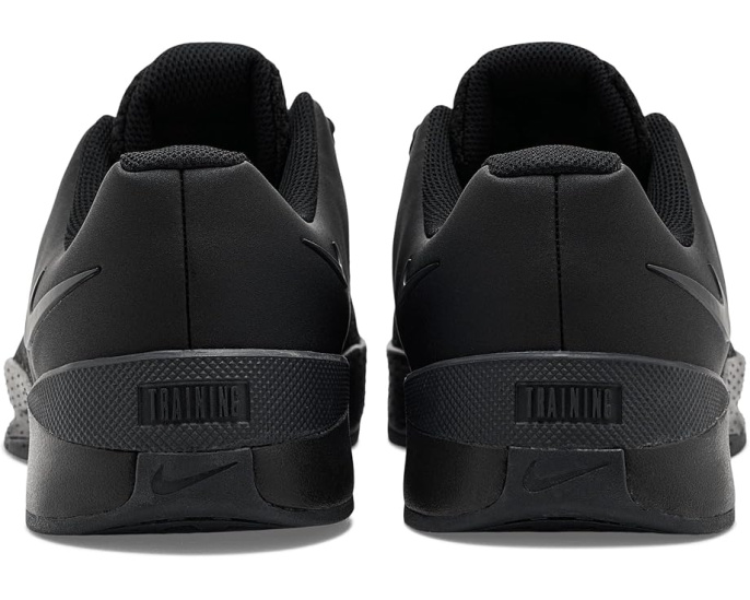 Nike Mc Trainer 4 кроссовки спортивные и легкие