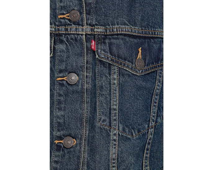 Loose Crop Trucker