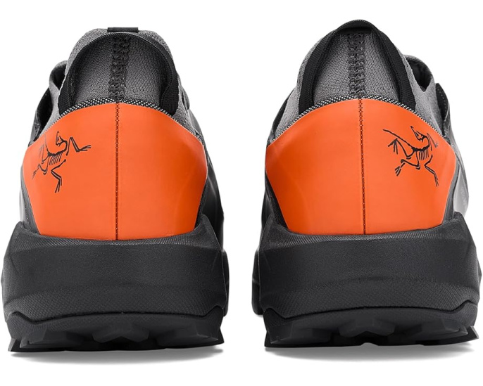 Кроссовки Vertex Alpine с цельным мыском и подошвой Vibram MegaGrip