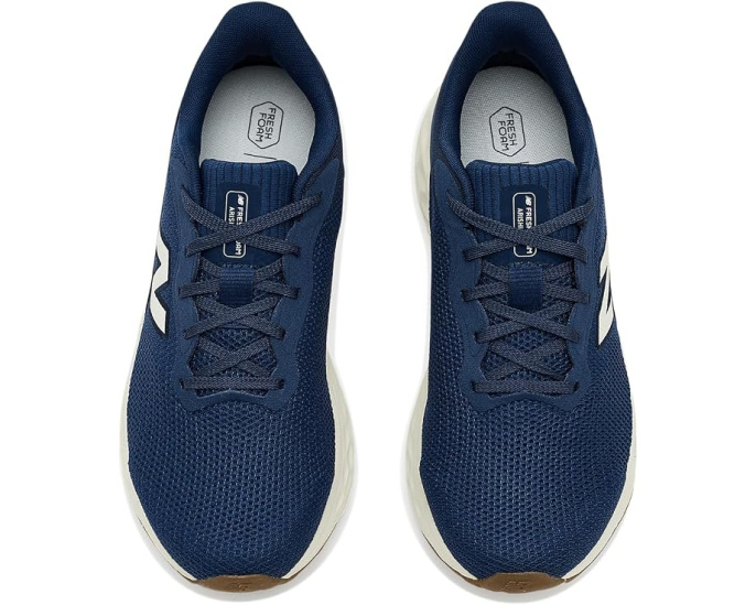Кроссовки New Balance Fresh Foam Arishi v4 с амортизацией и сетчатым верхом