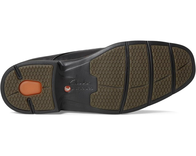 Clarks Un Kendric Way с кожаным верхом и круглым носком