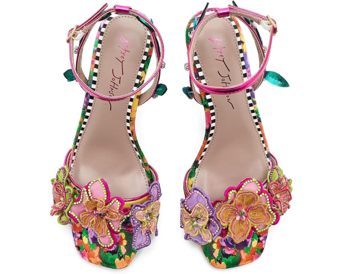 Босоножки Annalee от Blue by Betsey Johnson с каблуком и цветочным принтом