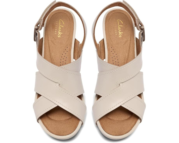 Сандалии Kymber Shine от Clarks с каблуком-столбиком