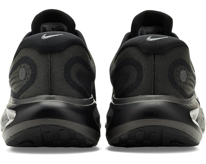 Беговые кроссовки Nike Journey Run с пеной ComfiRide