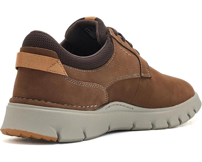 Кроссовки Clarks Step 365 Plain на шнуровке