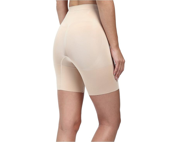 Корректирующие шорты Spanx OnCore Mid-Thigh Short