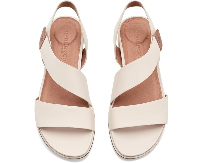 Сандалии Lottie с гибкой перемычкой от Gentle Souls by Kenneth Cole