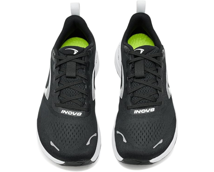 INOV8 Roadfly Max легкие кроссовки для бега в черно-белом цвете