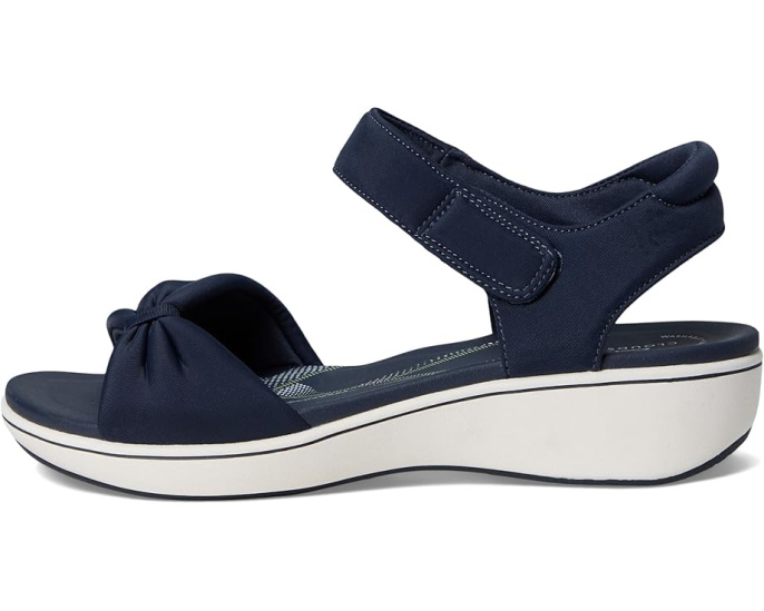 Сандалии Clarks Breeze Rae Sara из мягкого нубука на платформе
